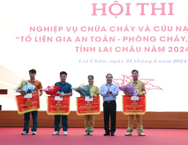 xổ số trực tuyến minh ngọc
 đạt giải Nhì toàn đoàn Hội thi nghiệp vụ chữa cháy và cứu nạn, cứu hộ “Tổ liên gia an toàn - phòng cháy, chữa cháy” năm 2024