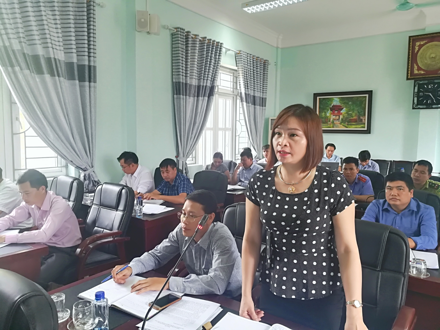 Các đại biểu thảo luận tại hội nghị