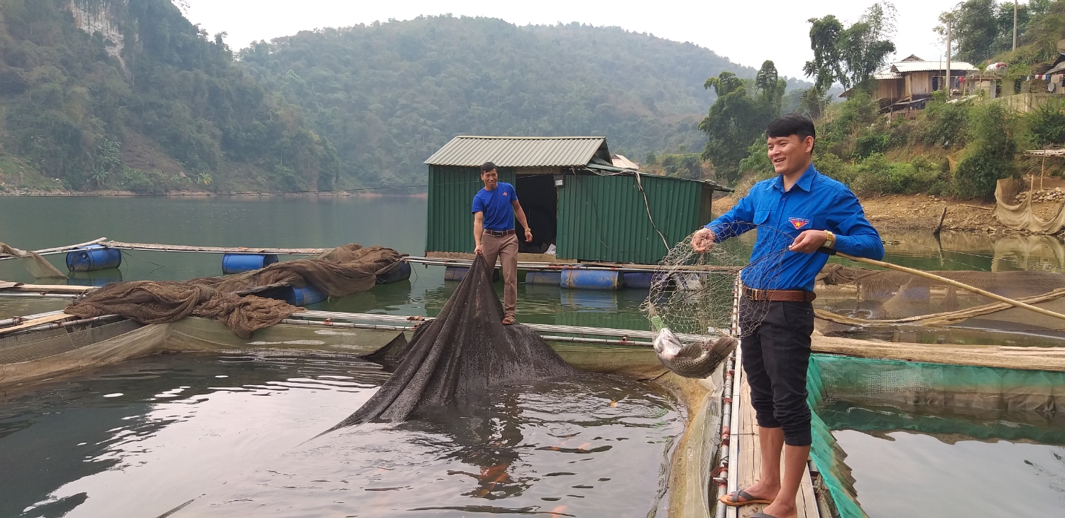 Anh Lường Văn Chùm - Giám đốc hợp tác xã thanh niên Ta Gia (xổ số trực tuyến minh ngọc
)