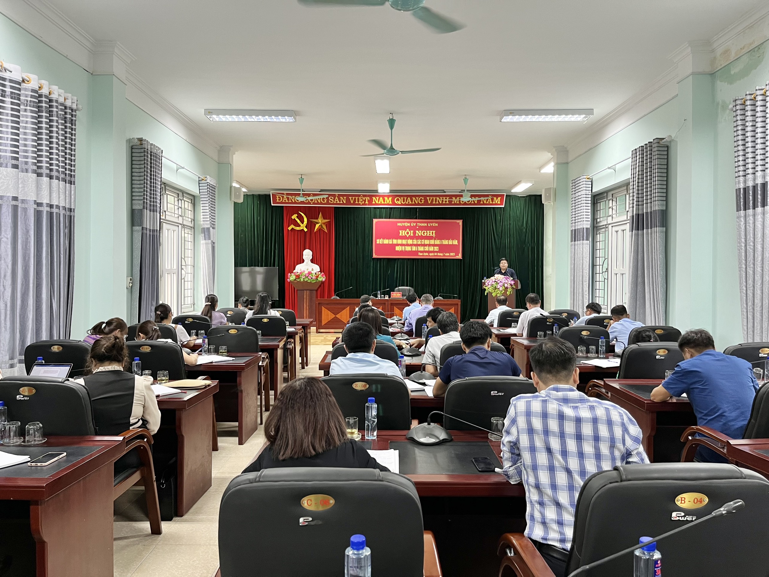 Huyện ủy Than Uyên Tổ chức giao ban khối Đảng 6 tháng đầu năm