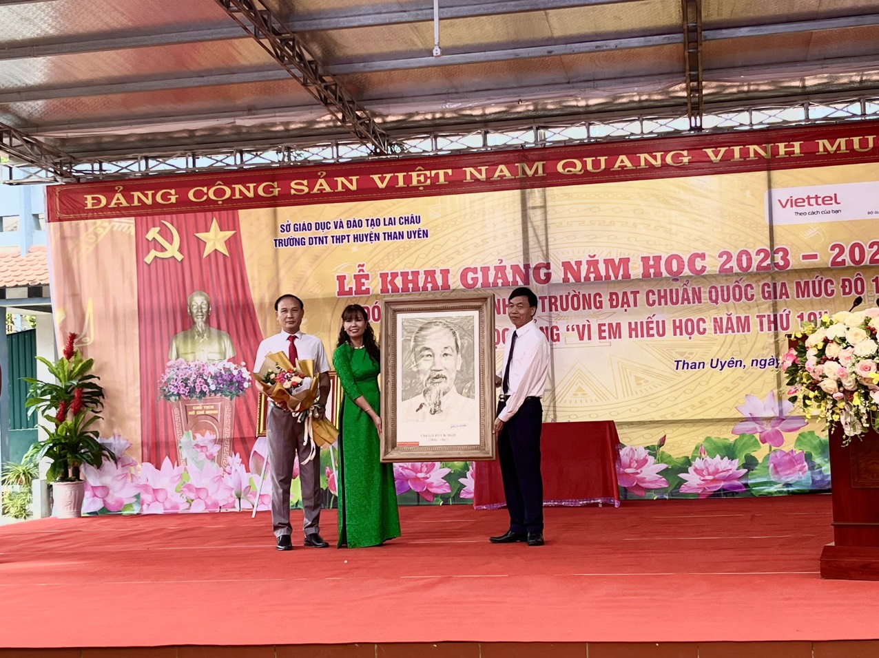 Trường Dân tộc nội trú THPT huyện Than Uyên Khai giảng năm học 2023 - 2024